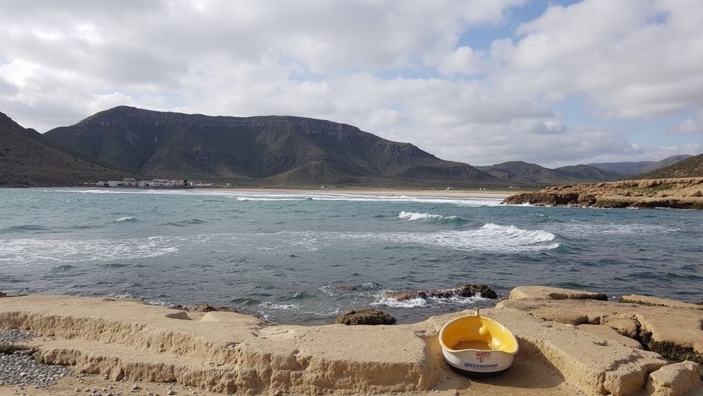 Línea de costa en Playa del Playazo de Rodalquilar, Níjar