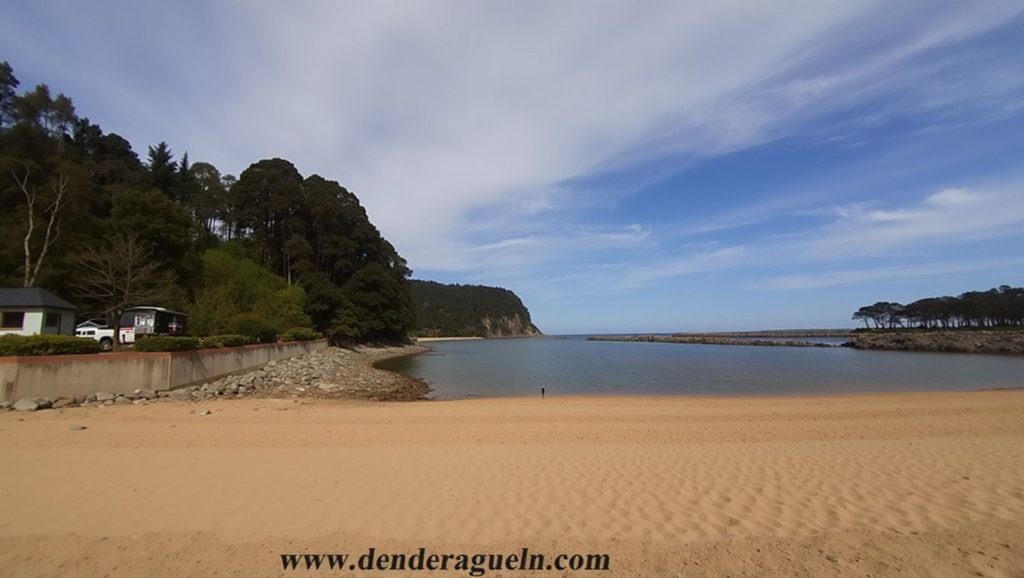 Aguas de Playa del Puntal en Villaviciosa (Asturias)
