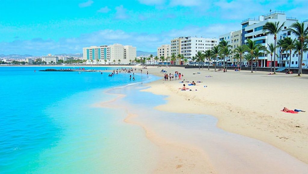 Aguas de Playa del Reducto en Arrecife (Lanzarote)