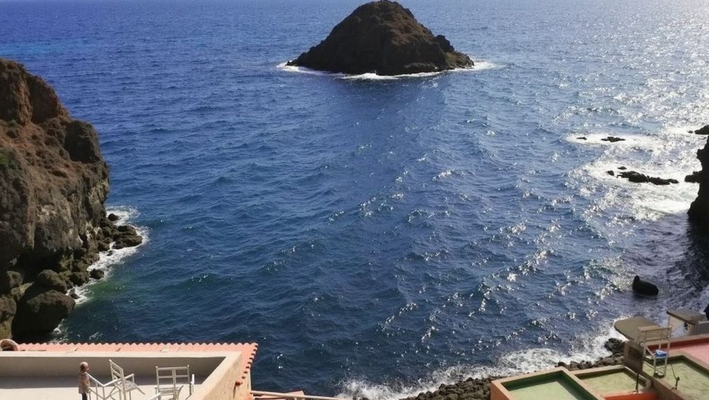 Entorno natural de Playa del Roque en Tenerife
