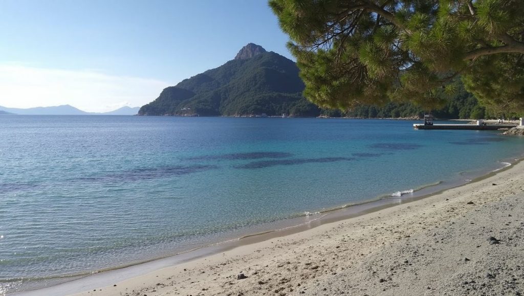 Vista del litoral en Playa des Cavallet, Eivissa