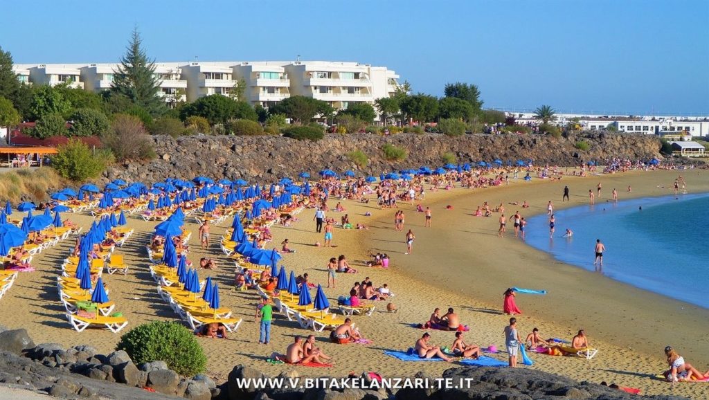 Playa Dorada en Yaiza (Lanzarote)