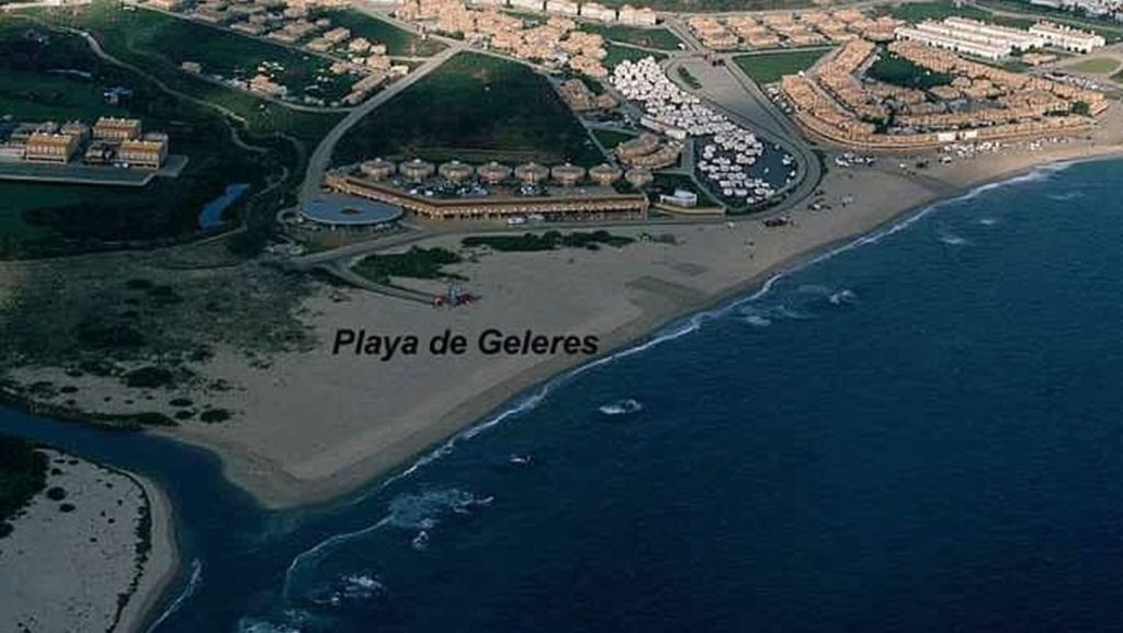 Agua y arena en Playa Getares, Algeciras