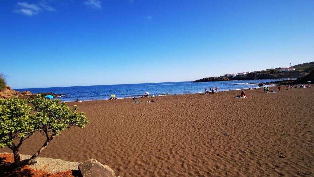 Entorno natural de Playa Hoya del Pozo en Gran Canaria