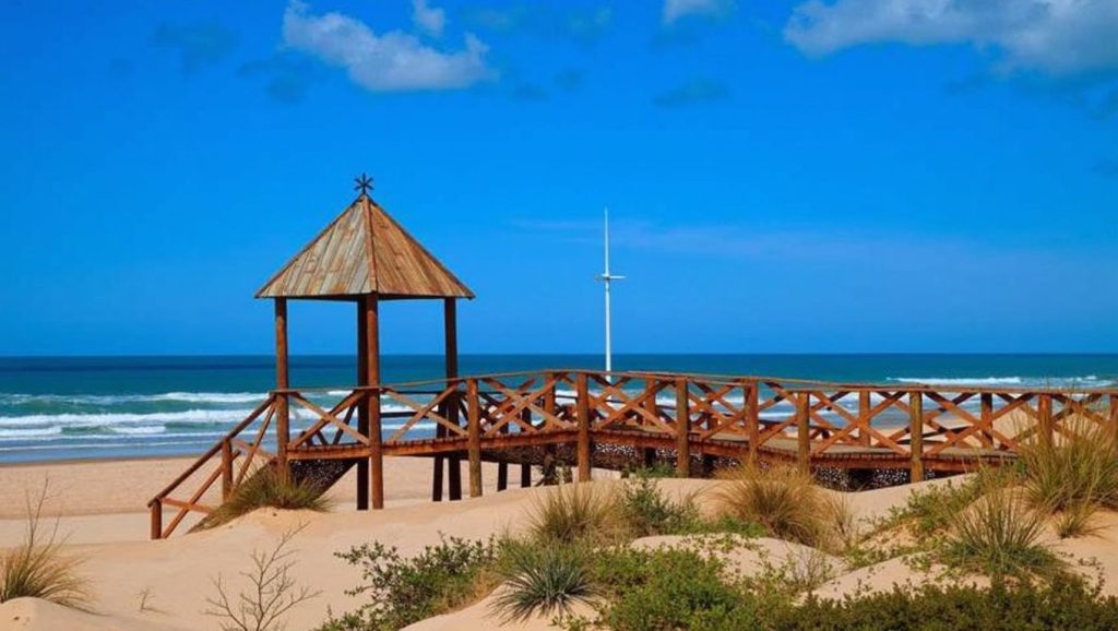 Playa La Cortadura en San Fernando, Cádiz