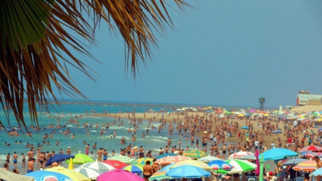 Amplia vista de Playa La Costilla, Rota, Cádiz