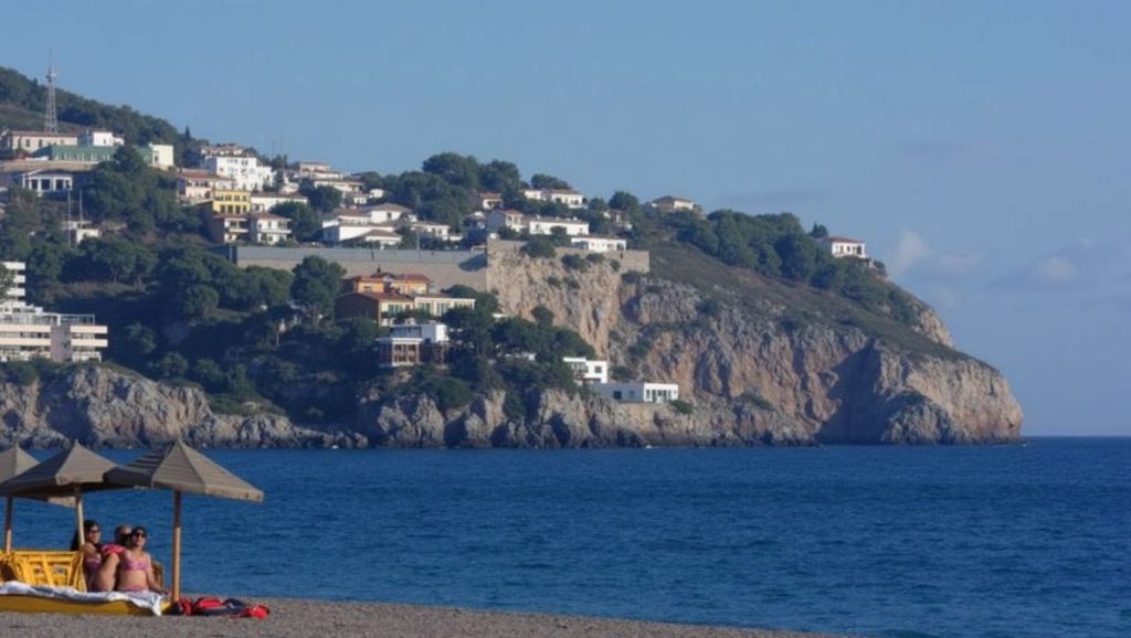 Vista de Playa La Herradura (Los Berengueles) desde la orilla, Almuñécar