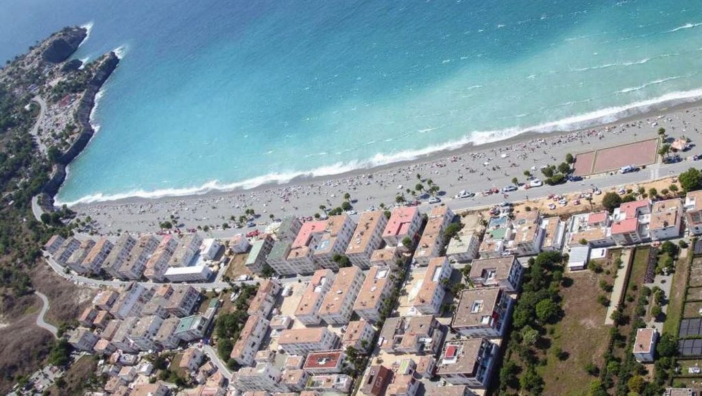 Amplio horizonte marino en Playa La Herradura (Los Berengueles), Almuñécar