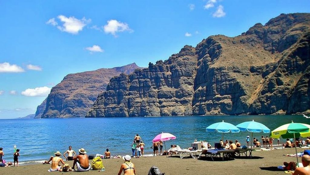Arena volcánica de Playa Los Guíos, Santiago del Teide (Tenerife)