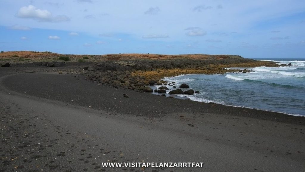 Entorno natural de Playa Mejías en Lanzarote