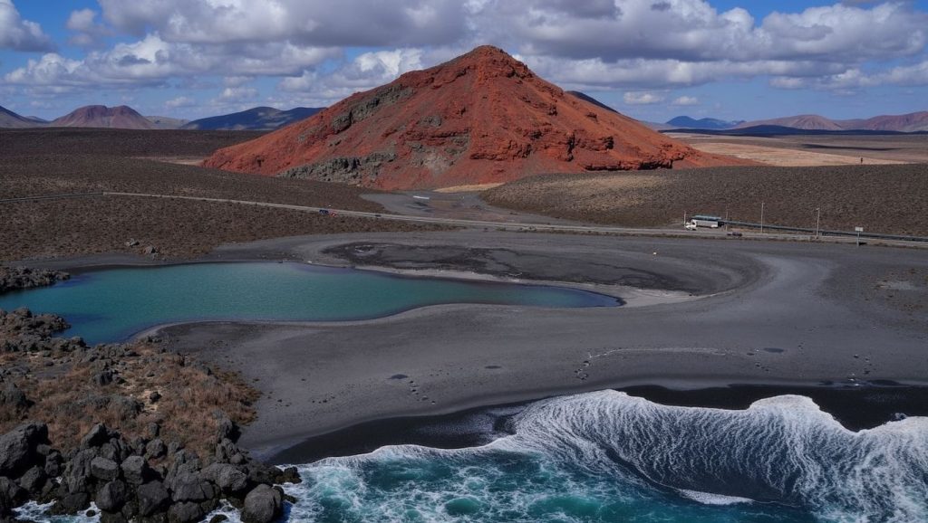 Playa Montaña Bermeja en Yaiza (Lanzarote)