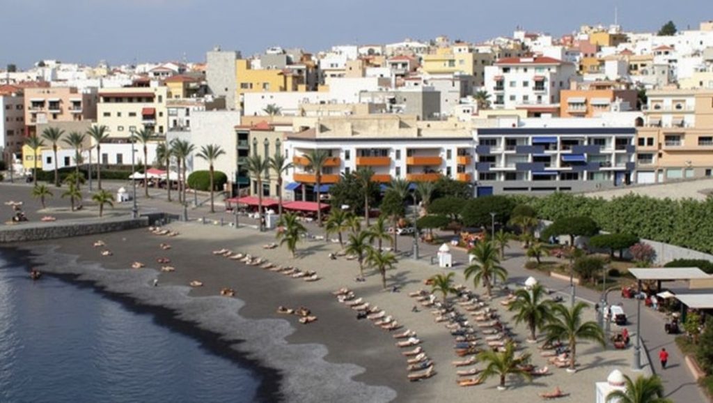 Arena volcánica de Playa Neptuno, Guía de Isora (Tenerife)