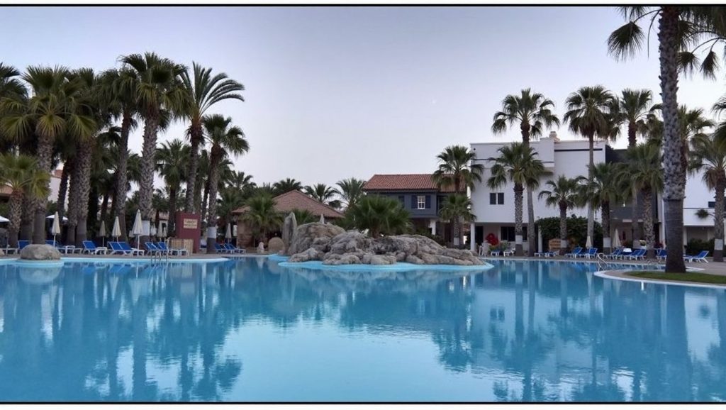 Panorámica completa de Playa Nudista de Vera, playa de Vera