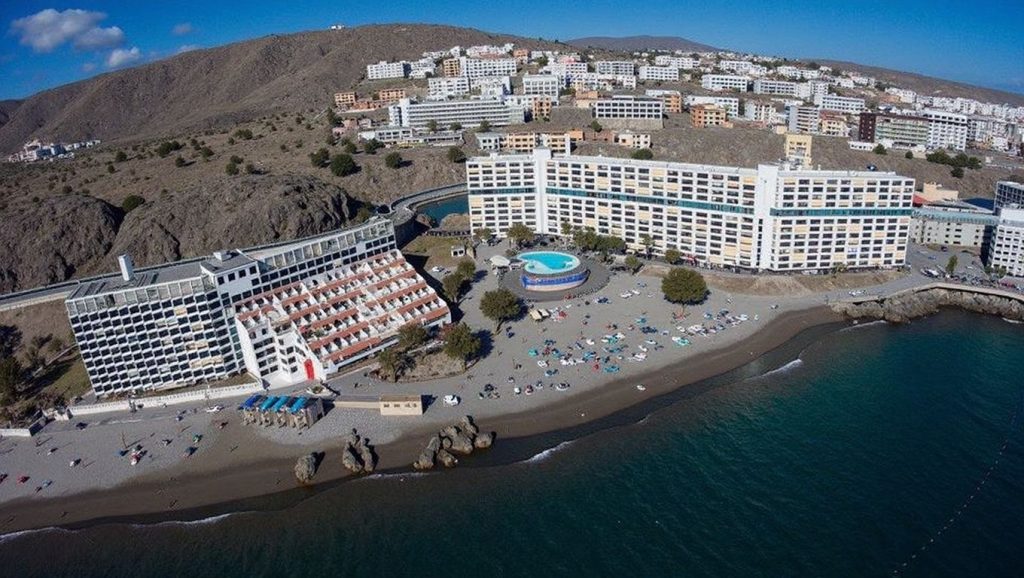 Aguas cristalinas de Playa Patalavaca en San Bartolomé de Tirajana (Maspalomas) (Gran Canaria)