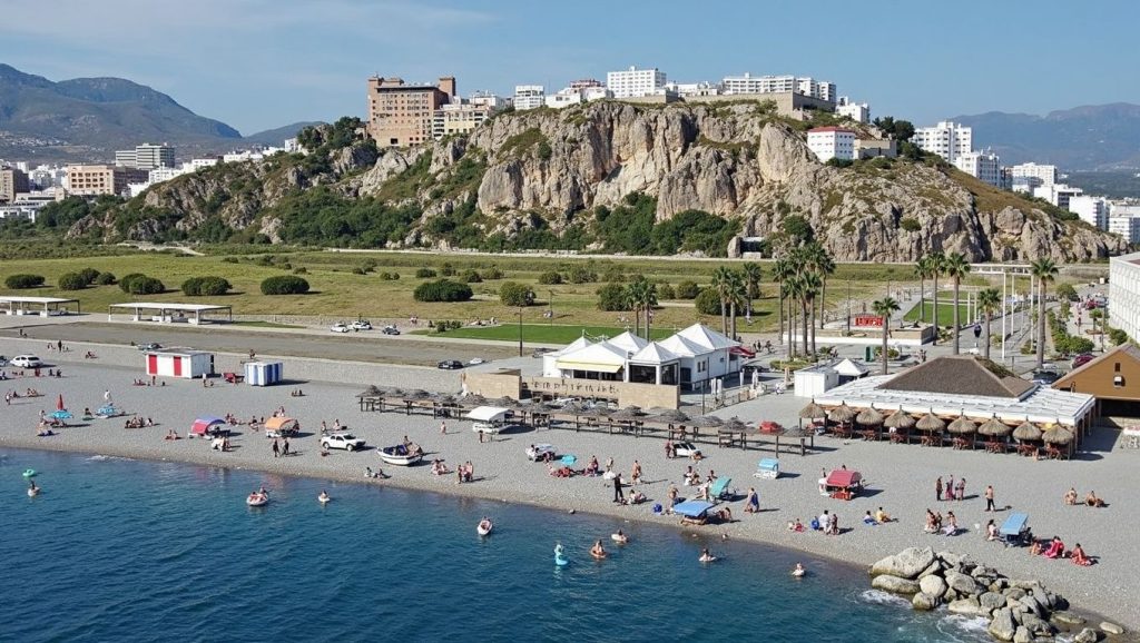 Vista de Playa Punta del Río en Salobreña, Granada