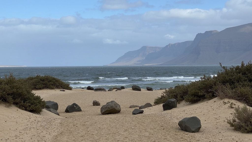 Arena volcánica de Playa San Juan, Teguise (Lanzarote)