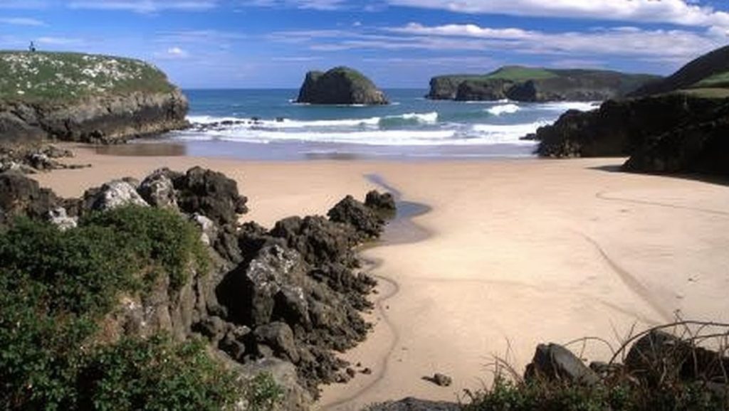 Arena de Playa Sorraos, Llanes (Asturias)