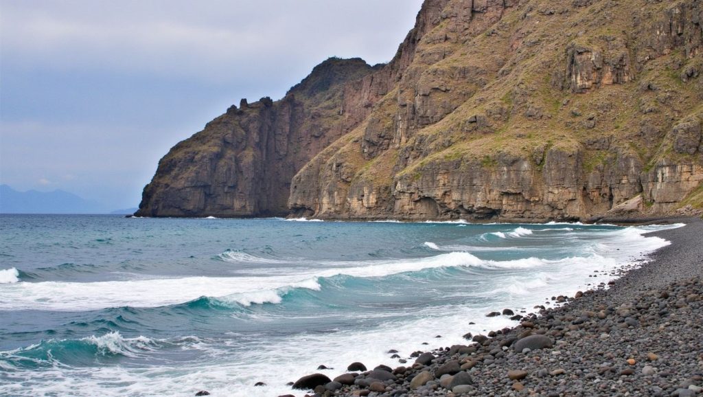 Entorno natural de Playa y Fuente de Tejigüel en La Gomera