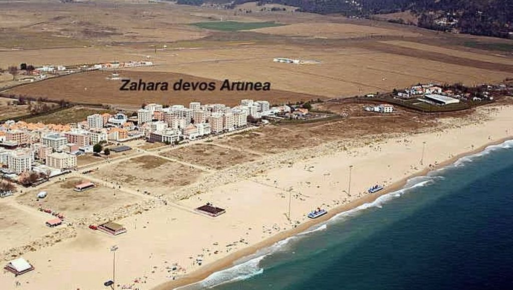 Línea de costa en Playa Zahara de los Atunes, Barbate