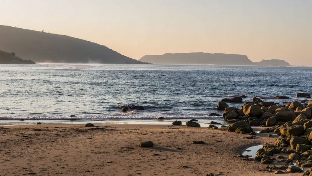 Amplio horizonte marino en Praia Cativa, Galicia