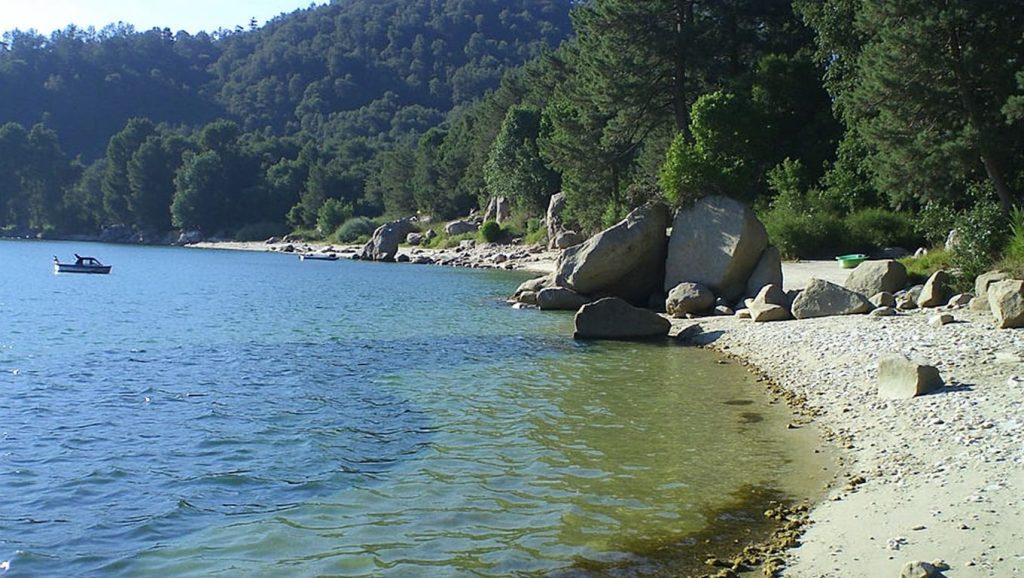 Ría y costa de Praia da Borna en Moaña, Pontevedra