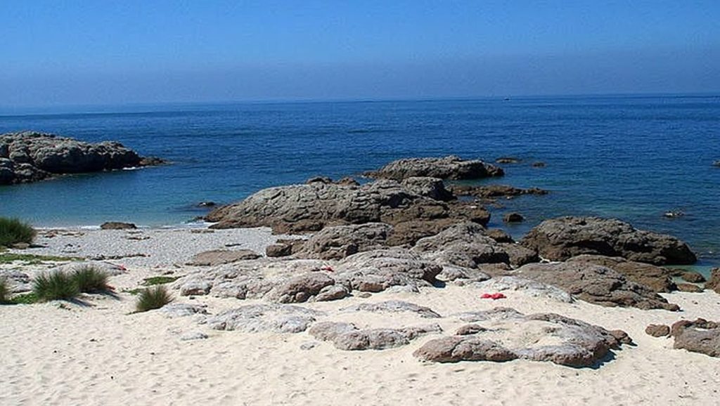 Ría y costa de Praia da Buraca en Vigo, Pontevedra