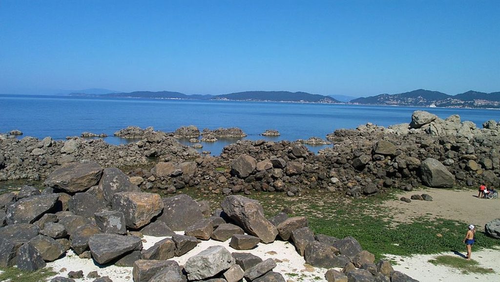Ría y costa de Praia da Espedrigada en Vigo, Pontevedra