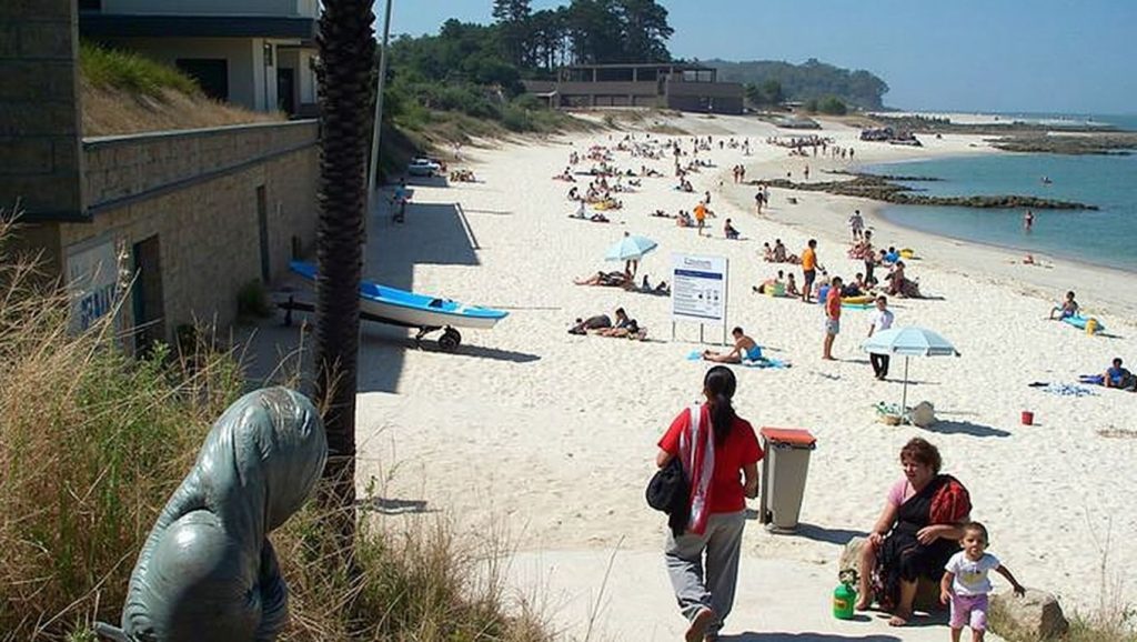 Ría y costa de Praia da Fontaíña en Vigo, Pontevedra
