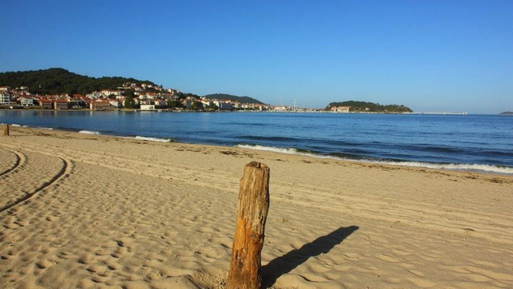 Vista de Praia da Ladeira Pequena en Galicia, A Coruña