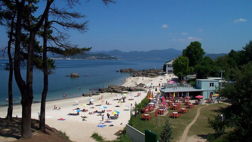 Ría y costa de Praia da Mourisca en Vigo, Pontevedra