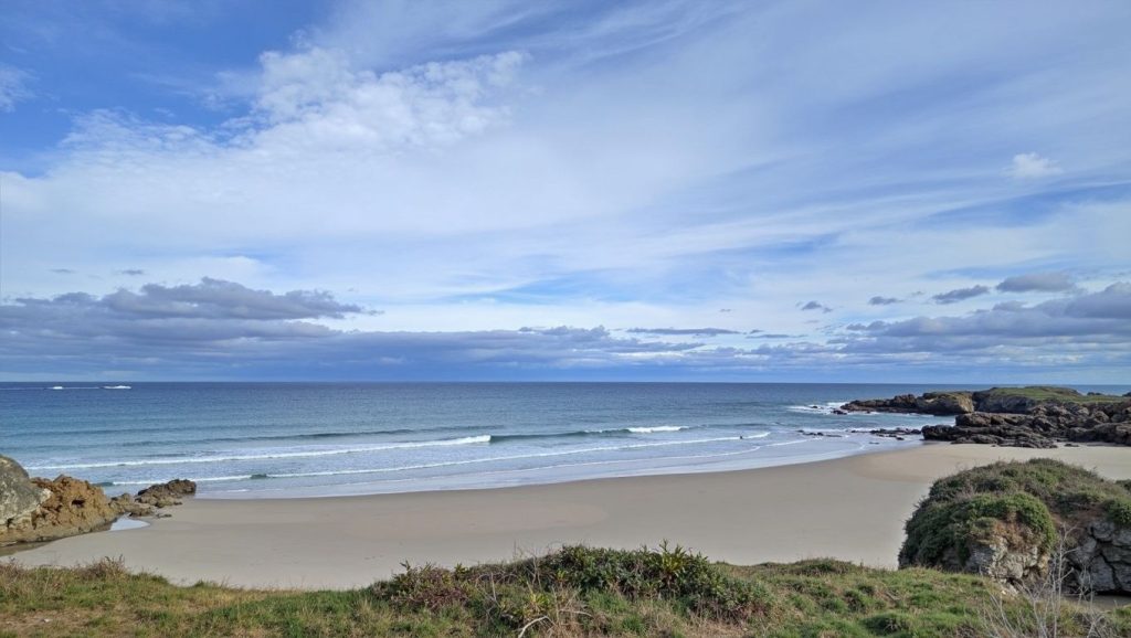 Acantilados y costa de Praia da Pasada, Barreiros (Lugo)