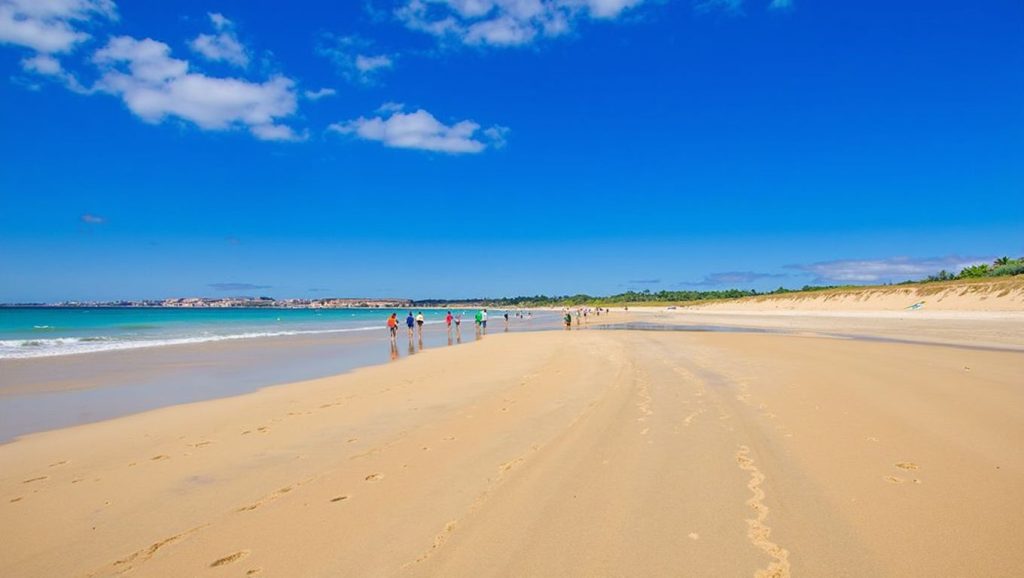 Panorámica completa de Praia da Ribeira do Boqueiro, playa de Galicia