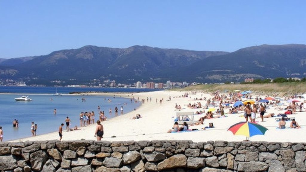 Playa de Praia da Ribeira Grande, Galicia, costa de A Coruña