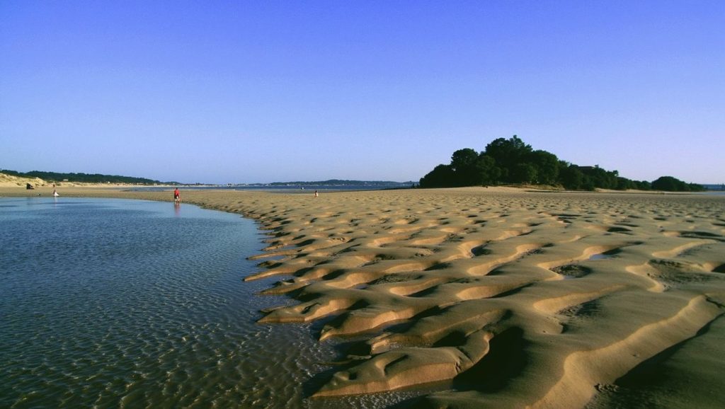 Vista amplia de Praia da Rubeira en Ribeira, A Coruña