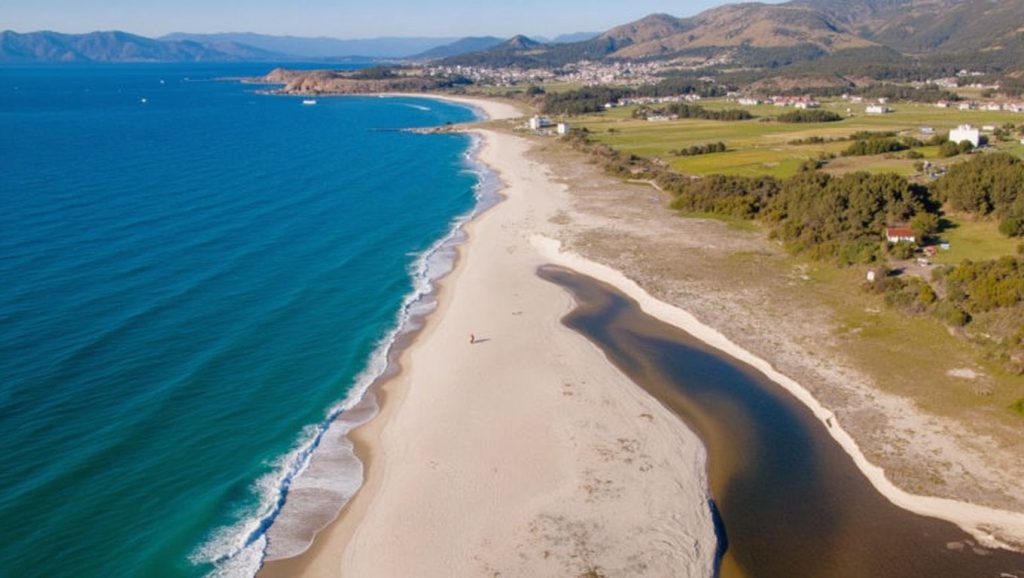 Olas rompiendo en Praia da Sarrosa, O Porto do Son