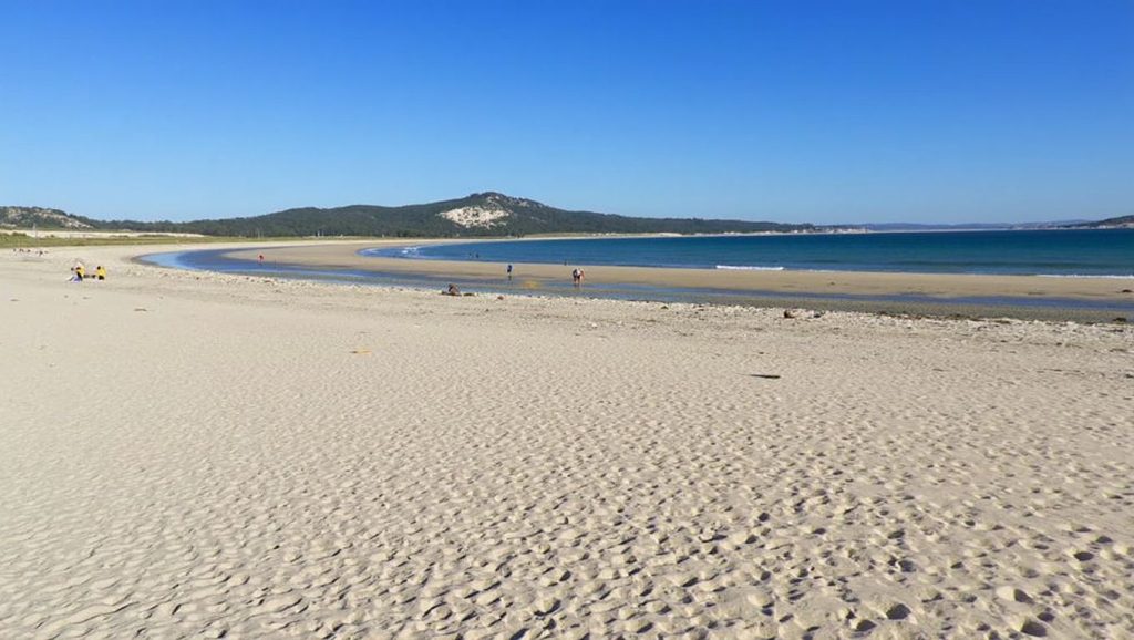 Arena y orilla en Praia da Sebeira, Galicia, A Coruña
