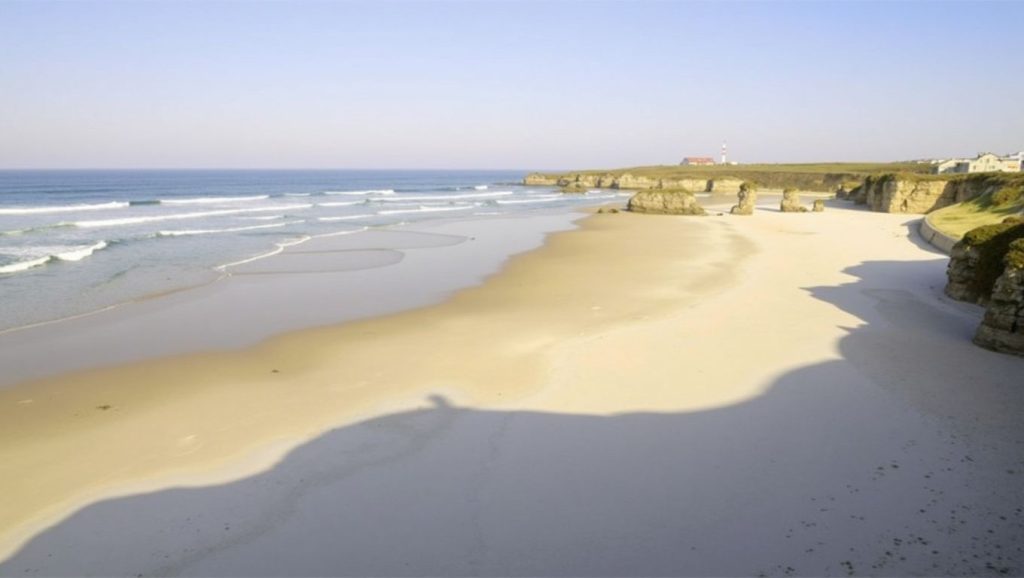 Playa de Praia das Laxes da Pedra Longa, Galicia, costa de A Coruña
