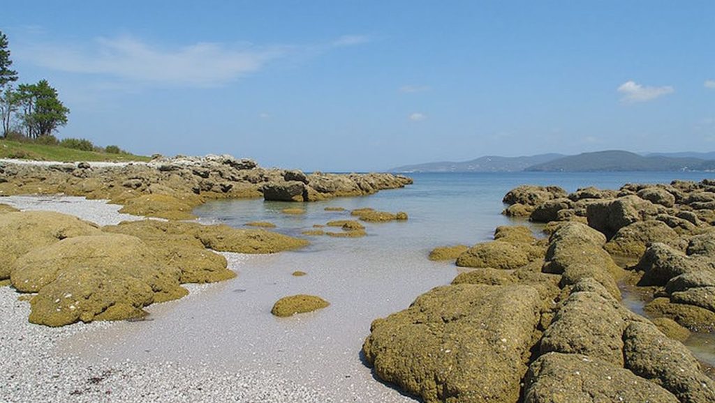 Ría y costa de Praia das Margaridas en Oleiros, A Coruña