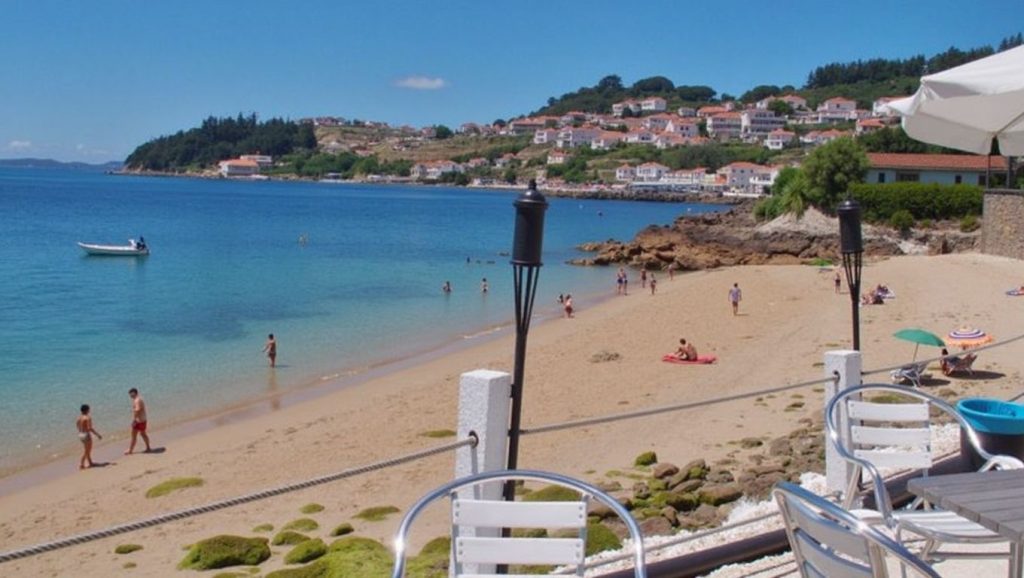 Arena y mar en Praia das Sinas de Fóra, Galicia, A Coruña