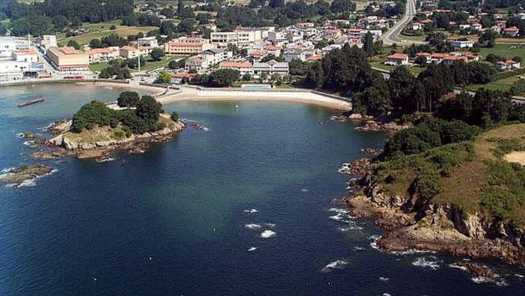 Praia de Bastiagueiriño en Oleiros (A Coruña)