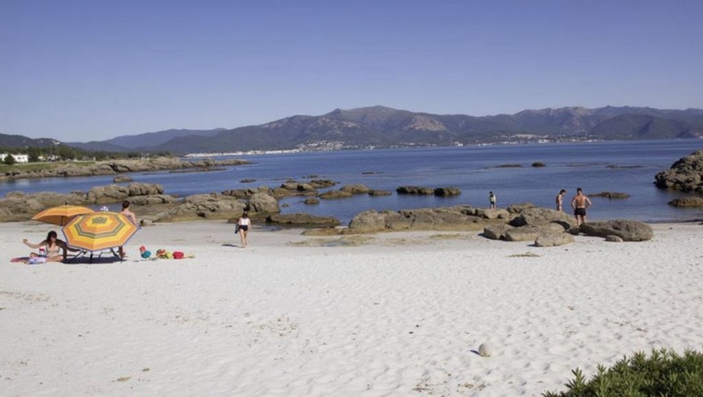 Aguas de Praia de Cabanas en Muros (A Coruña)