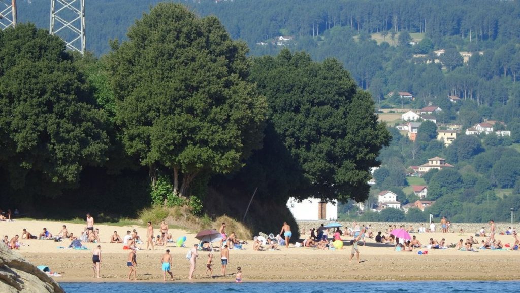 Aguas de Praia de Caranza en Ferrol (A Coruña)