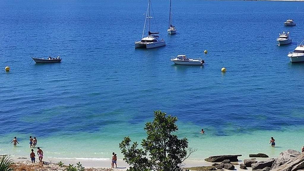 Aguas de Praia de Castiñeiras en Ribeira (Pontevedra)