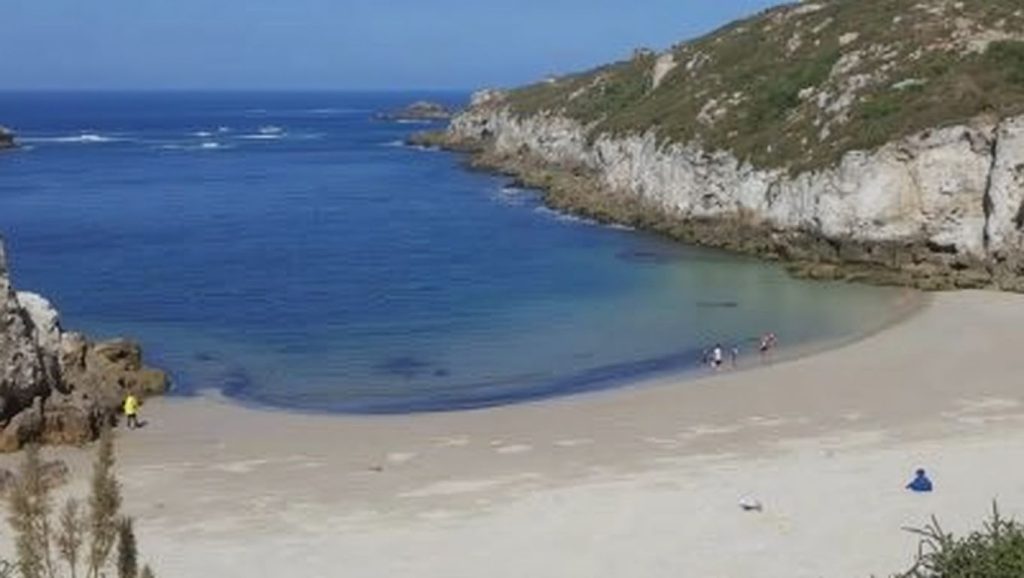 Ría y costa de Praia de Durmideiras en A Coruña, A Coruña