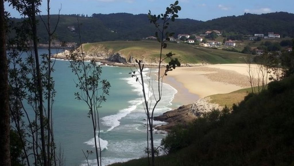 Acantilados y costa de Praia de Esteiro, Ribadeo (Asturias)