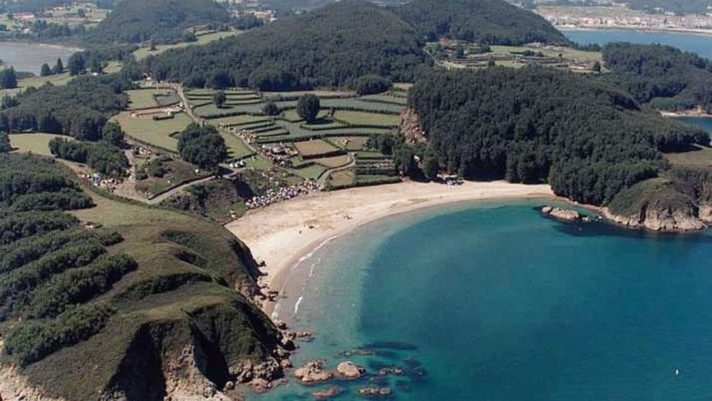 Praia de Figueiras en Cariño (A Coruña)