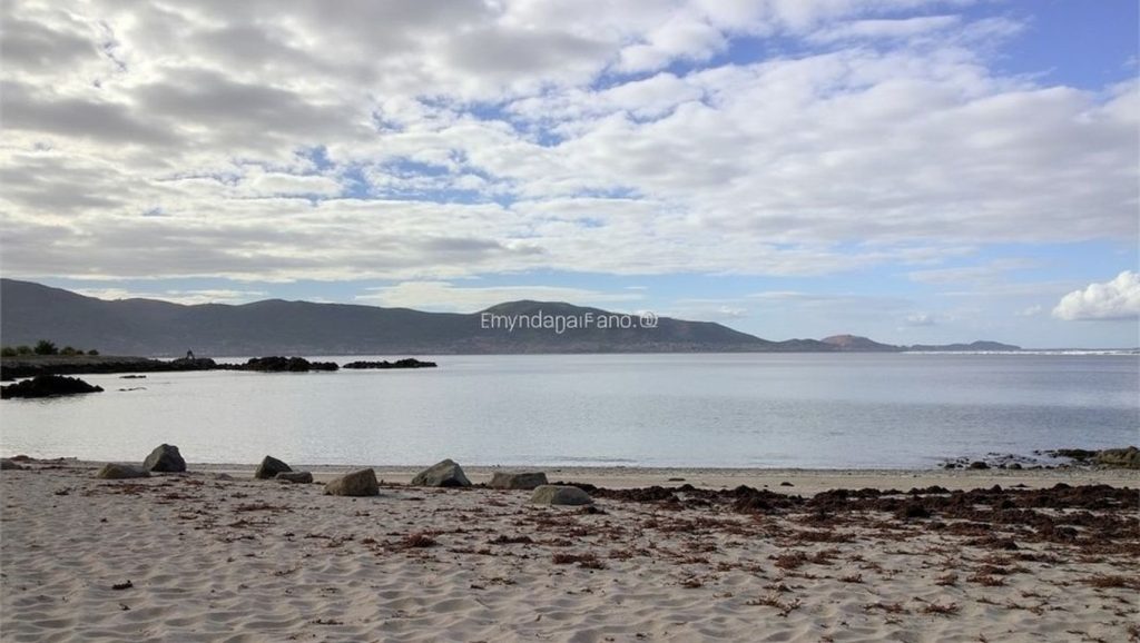 Vista de Praia de Insuela desde la orilla, Galicia
