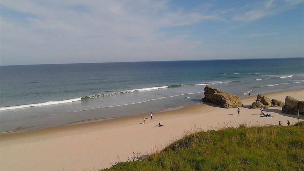 Ría y costa de Praia de Lóngara en Barreiros, Lugo