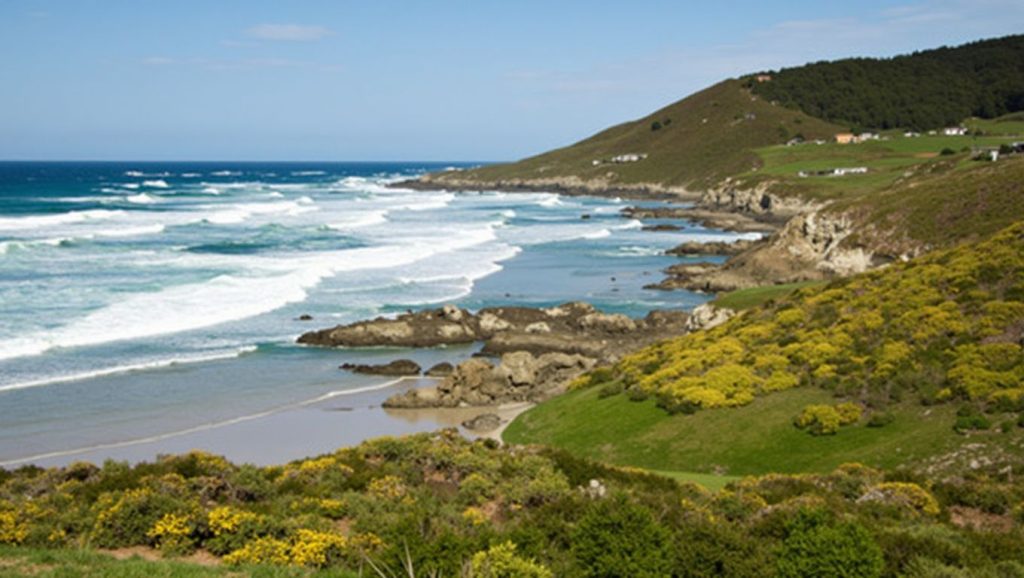 Arena y mar en Praia de Leiro, Galicia, A Coruña