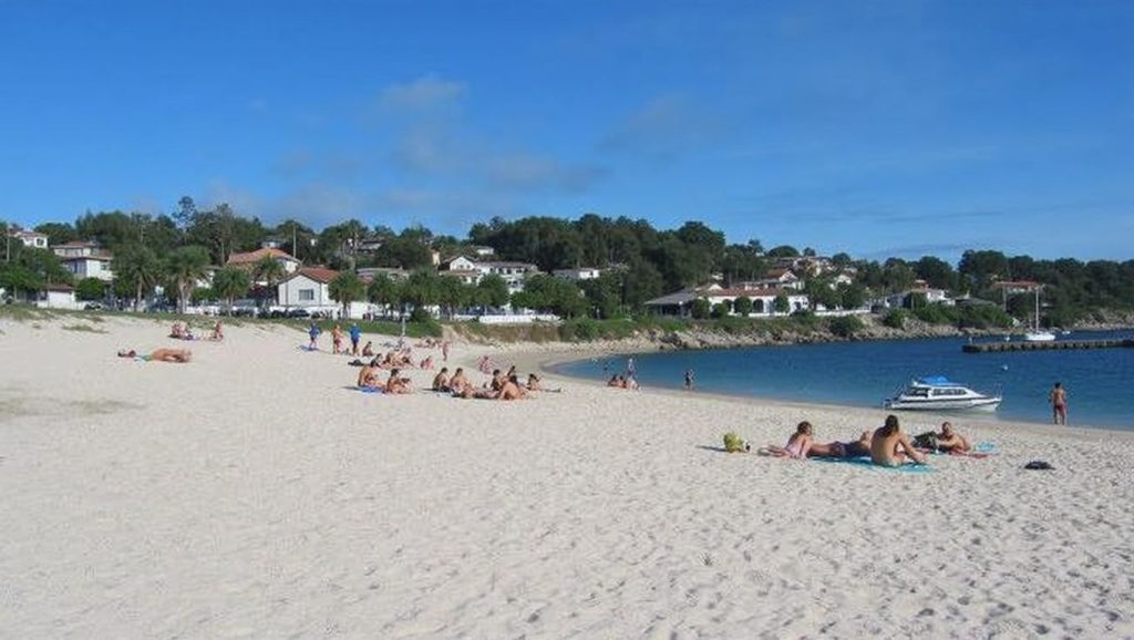Ría y costa de Praia de Liméns en Cangas de Morrazo, Pontevedra